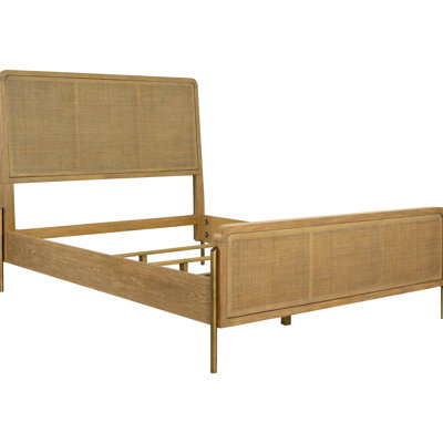 Grand lit à panneau de sable délavé et de canne naturelle - construction en métal et bois massif, centre de table de style bord de mer, design Mid-Century, lignes épurées, pieds fuselés