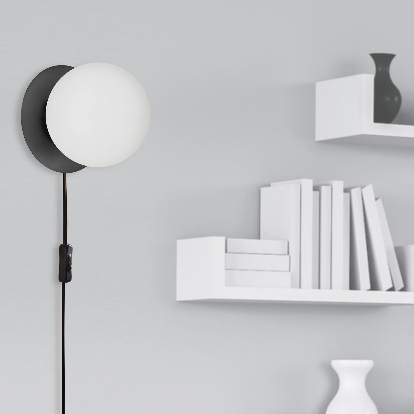 Exie Single Light Dimmable Plug-in Wallchiere