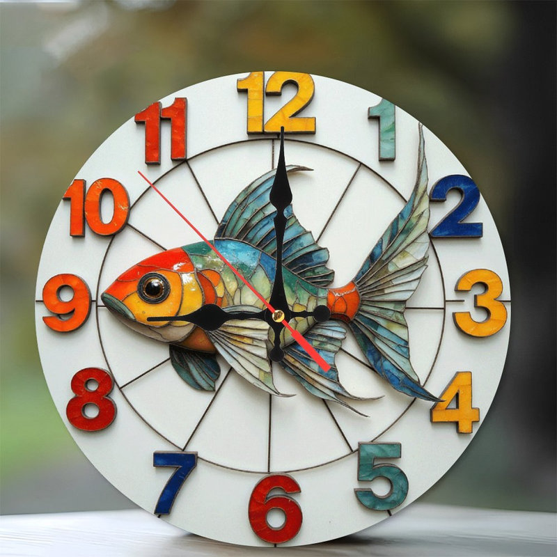 Horloge artistique colorée avec motif de poisson
