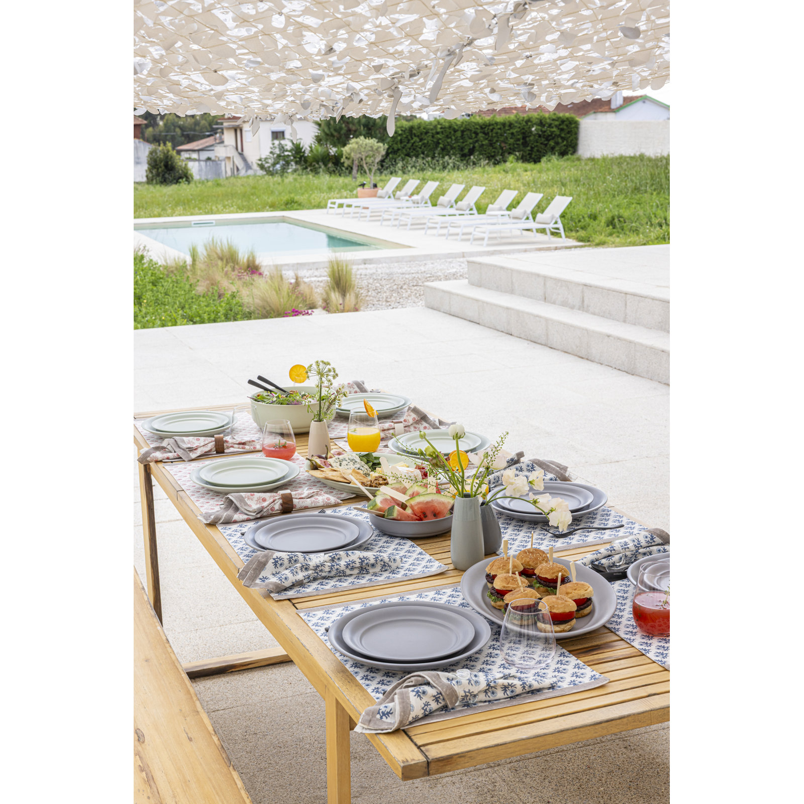 Over&Back Rimmed Oval Serving Platter, Gray