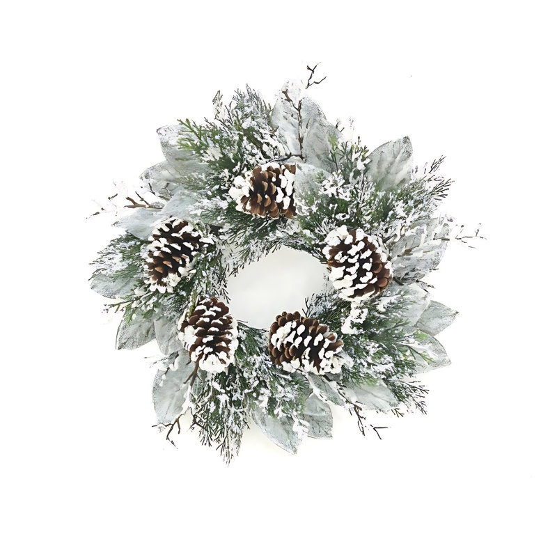 Couronne de cèdre et de feuilles de magnolia 22 po