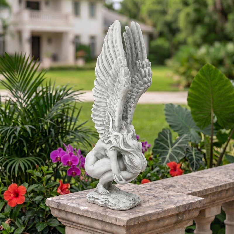 Statue souvenir et rédemption de l'ange, H 15 po x l 4 po x P 6,5 po