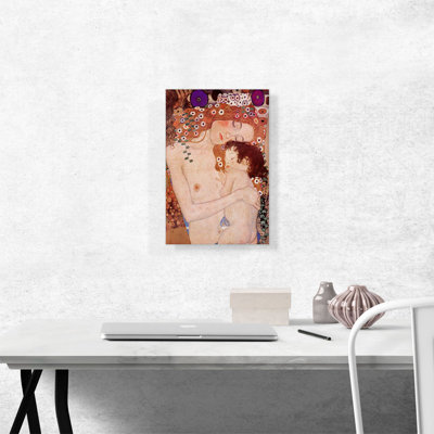 «The Three Ages of Woman - Mother And Child Détail 1905» par Gustav Klimt - reproduction d'art sur toile tendue