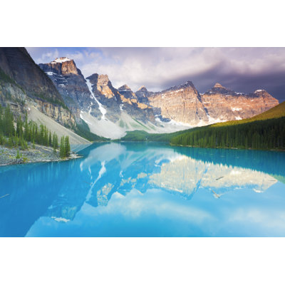 Spectacular moraine lake