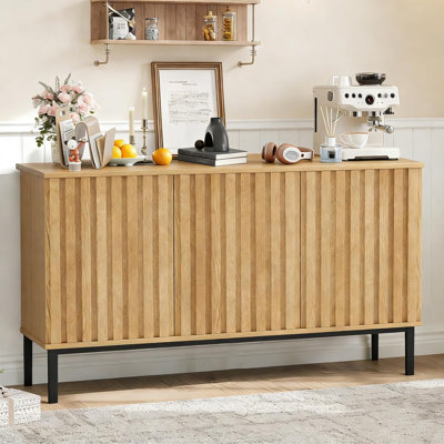 Buffet de 47,2 pouces avec portes cannelées, armoire de rangement moderne en bois avec tablette réglable, bar à café autoportant pour salle à manger, salon