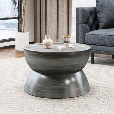 Table basse antique en fer argenté - Form For Elegance