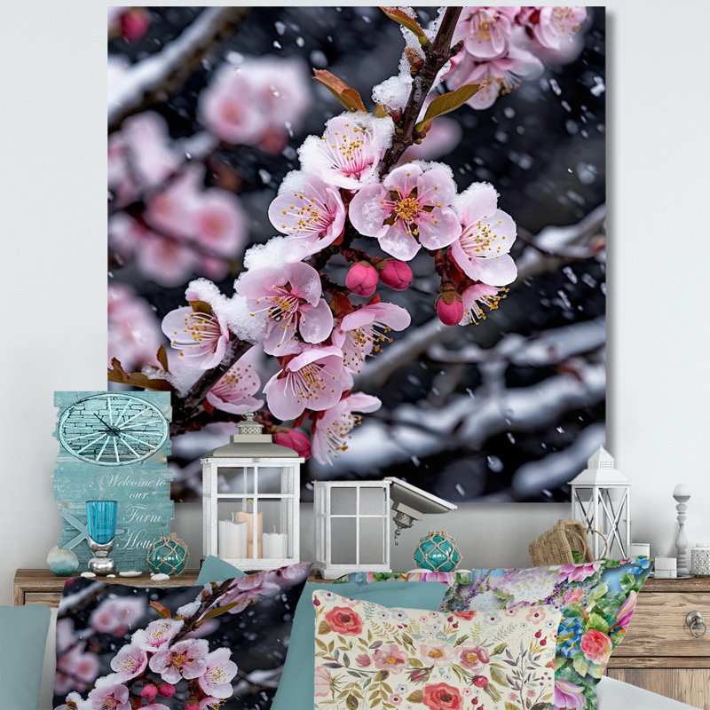 Fleur de cerisier en hiver I, H 24 po x l 24 po x P 1 po, Toile tendue