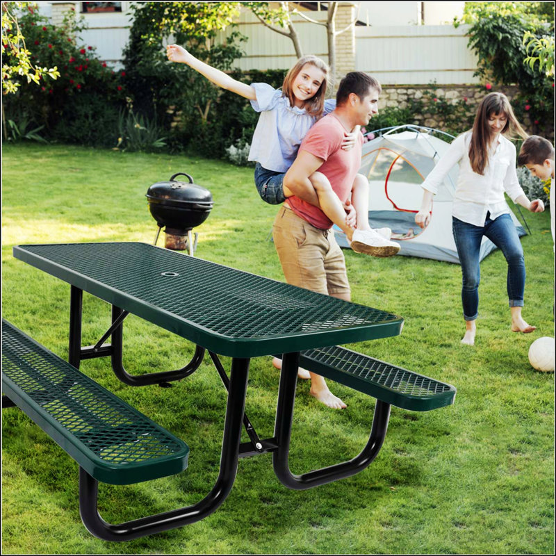 Table de pique-nique rectangulaire en acier pour l'extérieur avec poteau de parasol, parfaite pour les réunions de famille et les événements extérieurs.