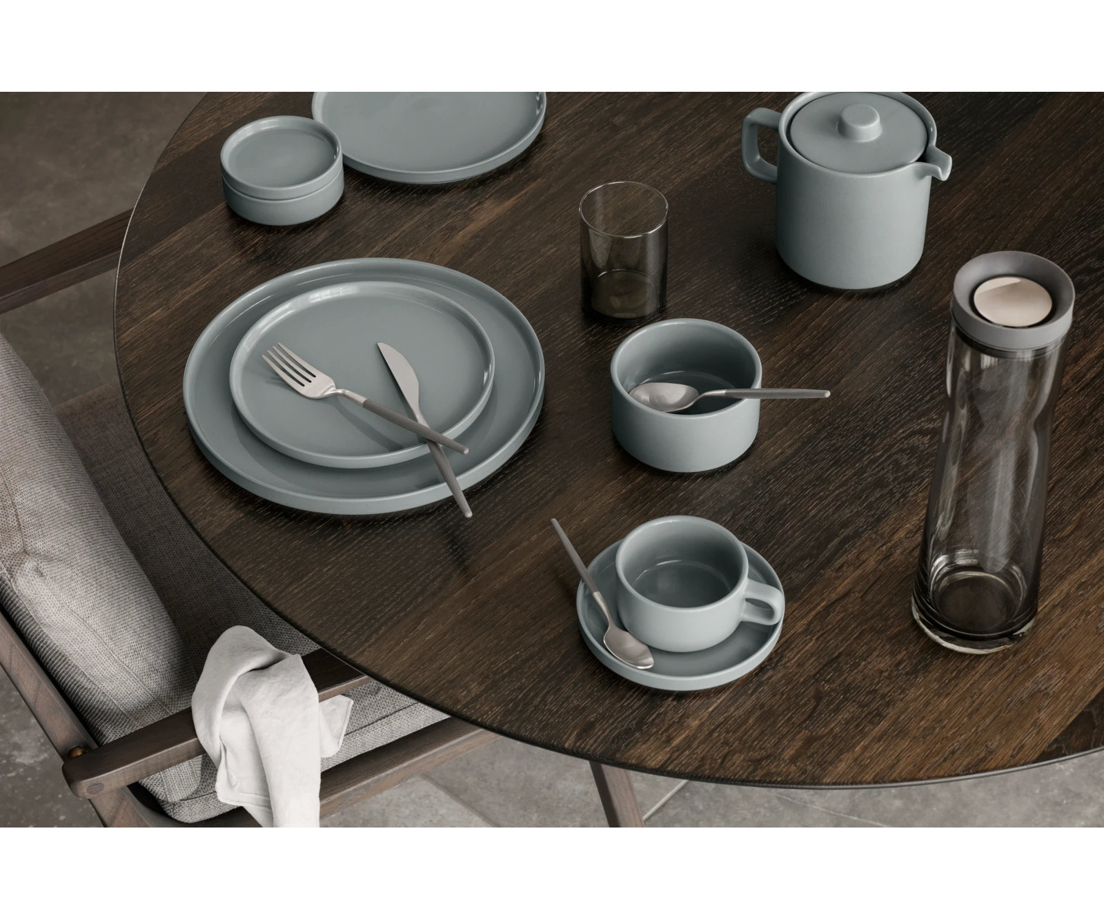 Pilar Medium Stoneware Serving Bowl, Mirage Gray