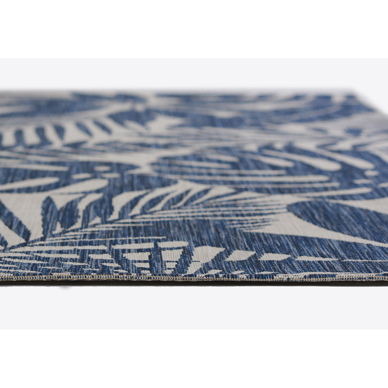 Blue and White Synthetic 4' x 6' Rectangular Washable Rug