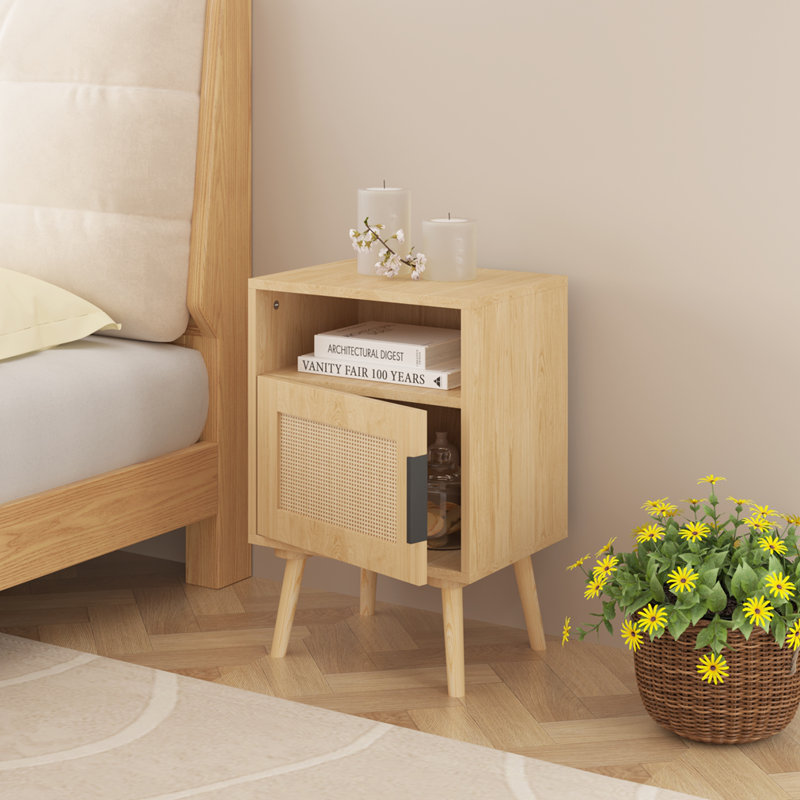 Table de chevet 22,83 po H