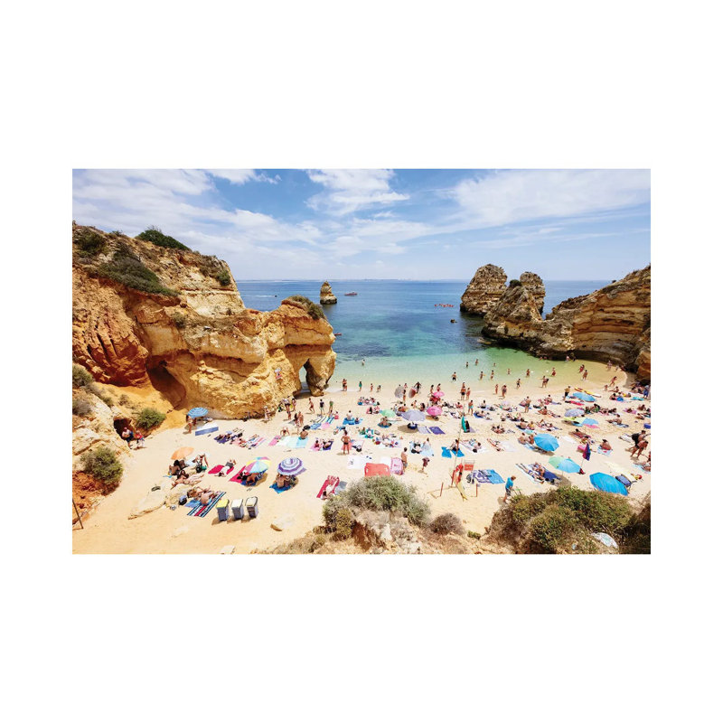 À la plage, au Portugal, H 40 po x l 60 po x 1,5 po