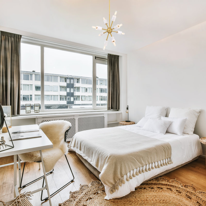 Xiang 8 - Light Brushed Gold Sputnik Pendant