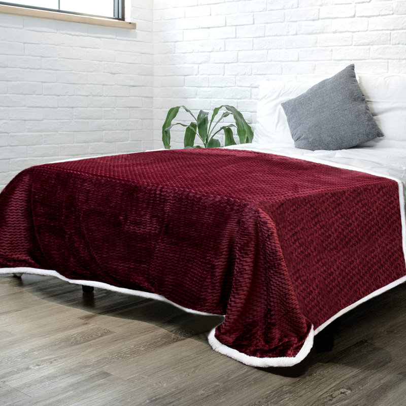 Couverture pelucheuse de qualité supérieure, Rouge, 60 po x 80 po