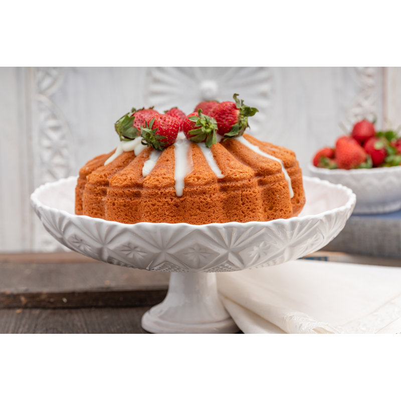 Vintage Inspired Ceramic Ceramic Cake Stand, White