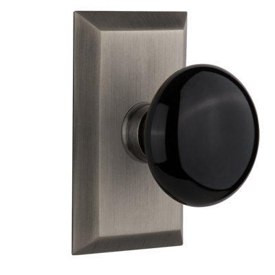 Studio Plate with Black Porcelain Door Knob