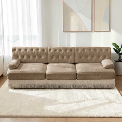 Canapé modulaire en velours doux à 3 places de 106 po avec jupe à franges sur le plancher