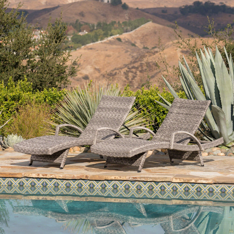 Wicker Chaise Lounge