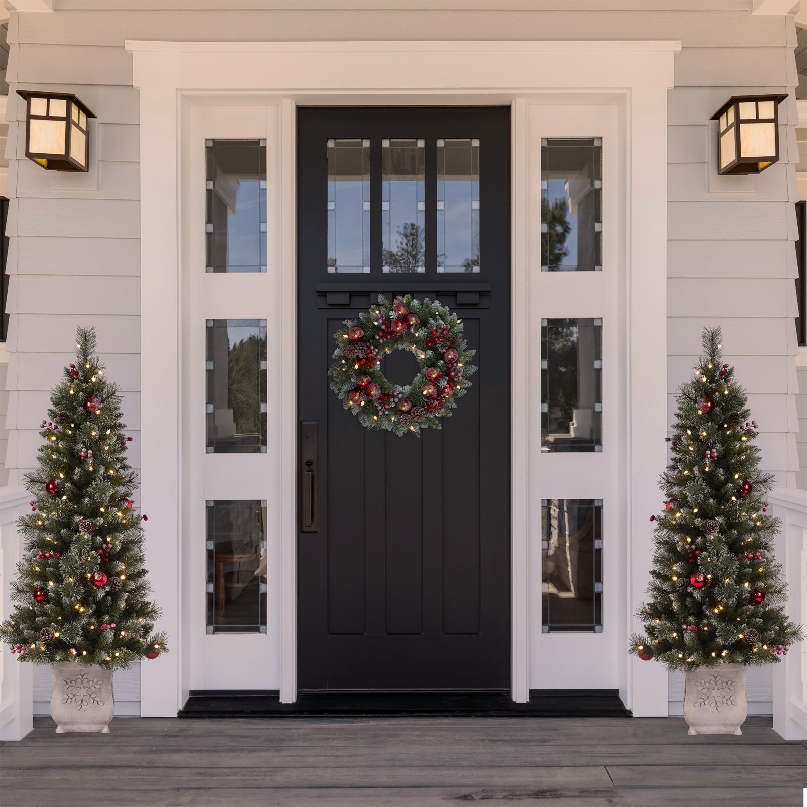 24" Frosted Pre-Lit Wreath