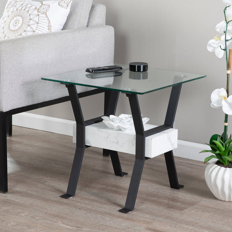 Table de bout en verre 19,75 po Darvette