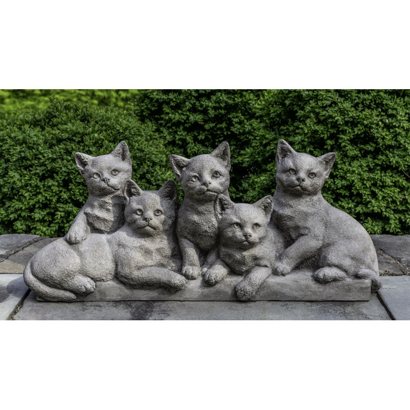 Estrela Cat Rust Resistant Concrete Garden Statue, Natural