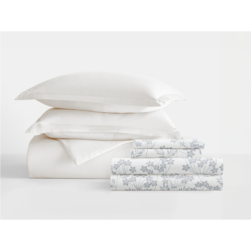 Full White Toile 8-Piece Bedding Bundle with Duvet Cover
