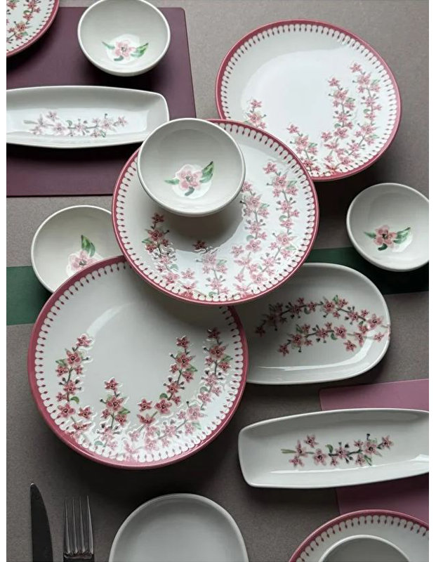 Ensemble de petit-déjeuner élégant 14 pièces, 100% porcelaine | Comprend 6 assiettes de service (7,9 pouces), 4 bols Joker (3,9 pouces), 2 plaques d'huile (7,5 x 4,7 pouces), 2 plateaux (7,9 x 2,8 pouces) | Va au lave-vaisselle et au micro-ondes, parfait pour un repas élégant