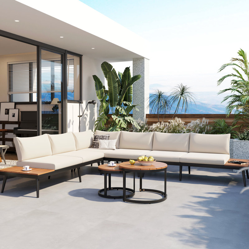 Canapé modulaire de patio avec teinture - Coussins et tissu beige - Table basse d'extérieur en bois confortable