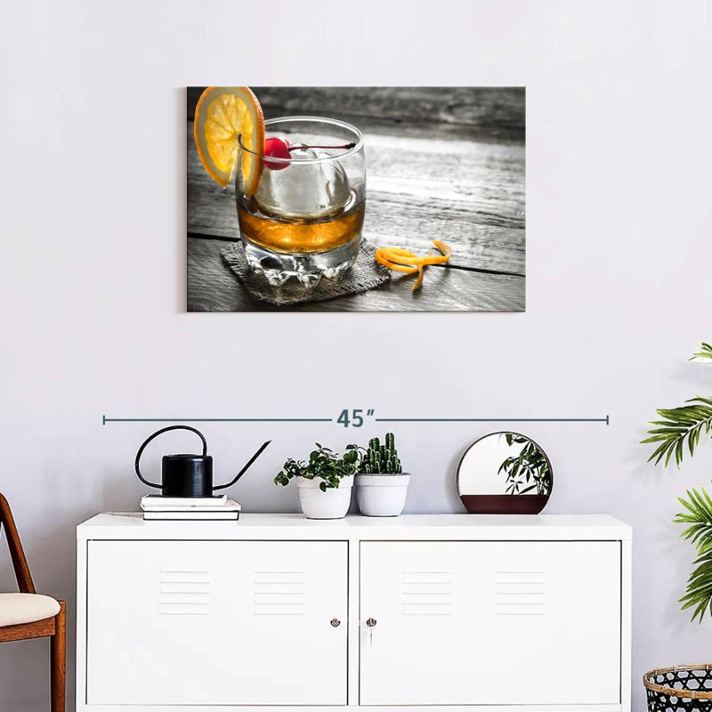 Yarlin Classic Cocktail, 20" H x 30" W