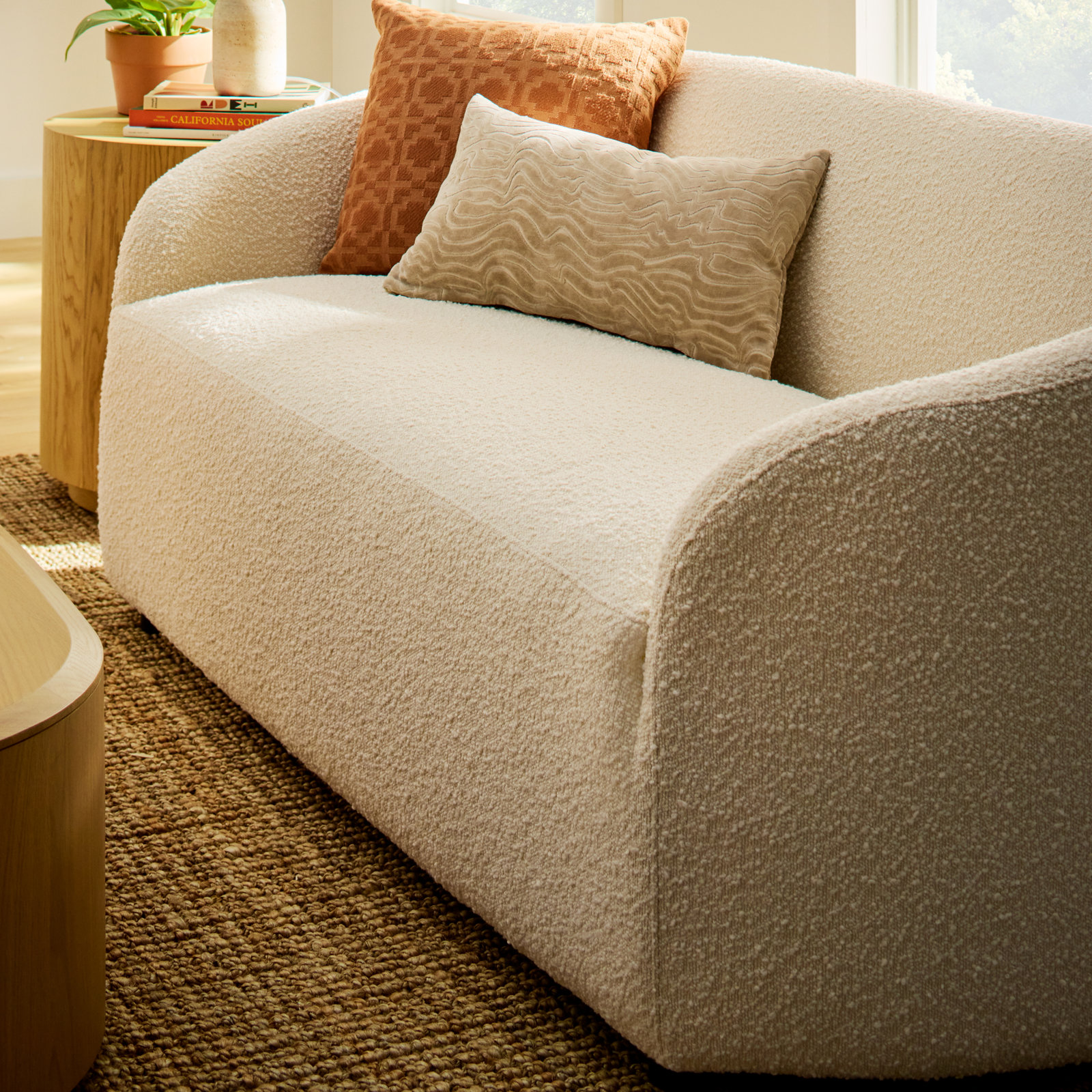 Deans 68" Loveseat, Cream White