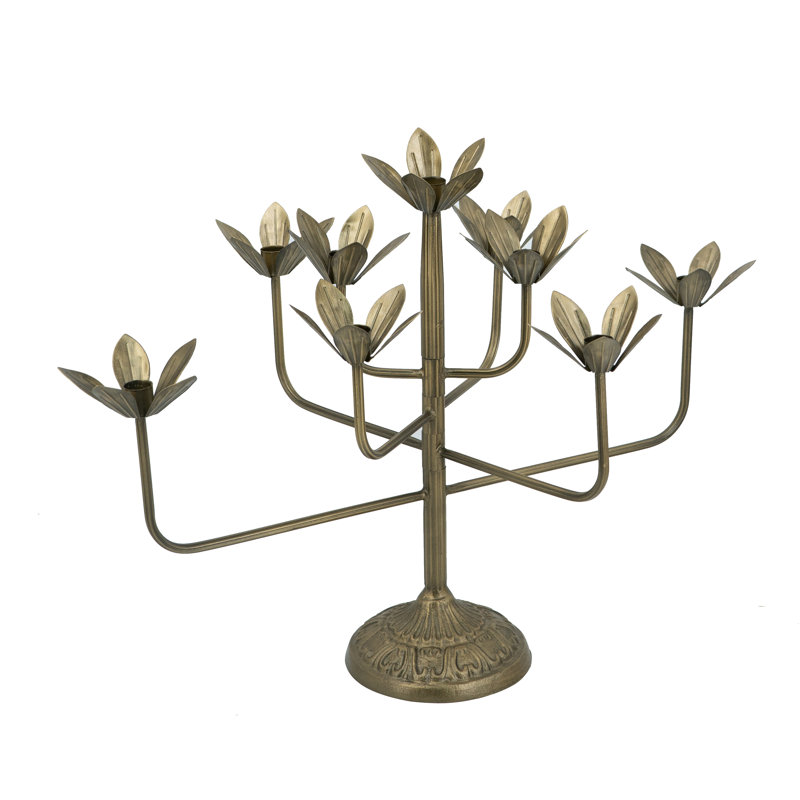Candélabre en fer doré à motif floral 9 branches 6,5 x 24 x 18,5 po