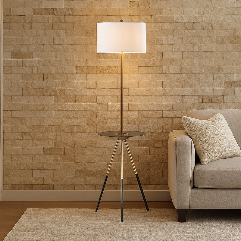 Lampe trépied moderne 2 en 1 de 62,5 po avec plateau en verre et port USB intégré Chayzen, finition dorée et noire