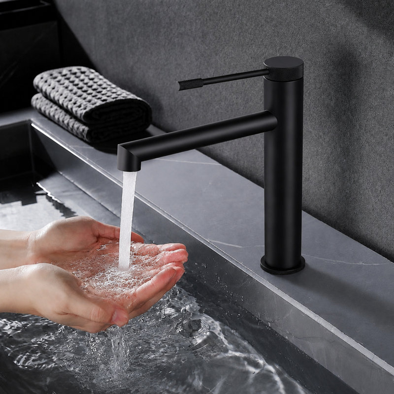 Single-Hole Single-Handle Bathroom Faucet