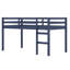 Lit mezzanine en bois avec échelle-659184528