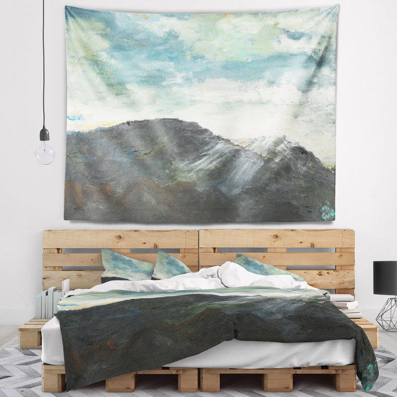 Tapisserie Mountain Peak Under Cloudy Sky, H 32 po x l 39 po
