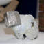 Triple cristal de pyrite cubique sur la matrice. Navajun, Espagne