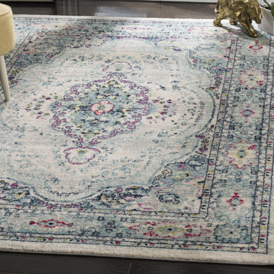 Christa Southwestern Light Gray/Fuchsia Area Rug