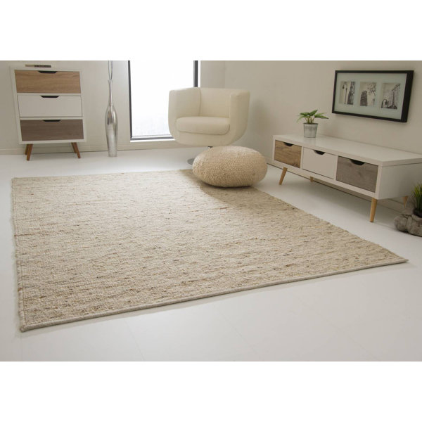 Hand-woven Rug Wilmslow made from wool in a classic wool blend