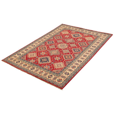 Tapis rouge Finest Ghazni 6 pi 6 po x 9 pi 7 po