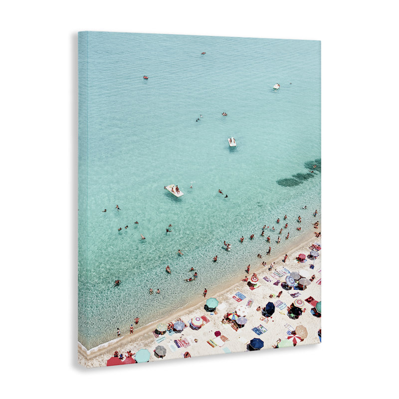 «Busy Beach View», art mural sur toile par Sissi et Seb, H 40 po x l 30 po