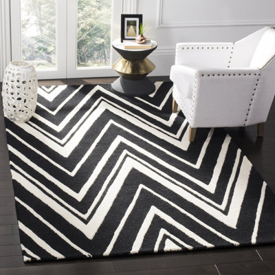 Sanyla Hand Tufted Wool Chevron Rug