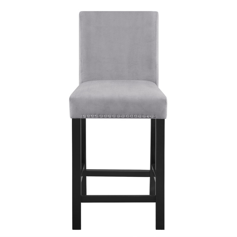 Chair Cette chaise de salle à manger est un sous-lien des quatre chaises à une boîte