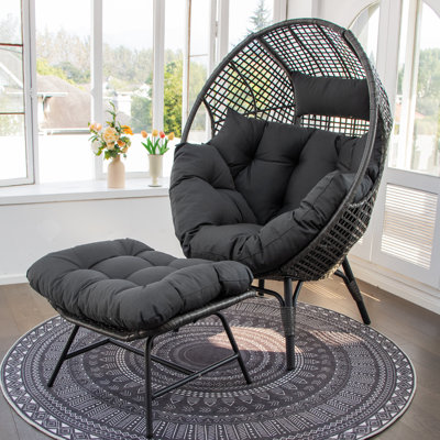 outdoor egg lounge