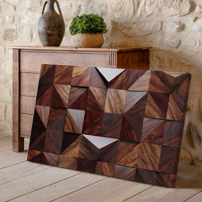 Toile une surface richement texturée composée de formes géométriques imbriquées, principalement d'art mural dans des tons chauds d'acajou et de châtaignier