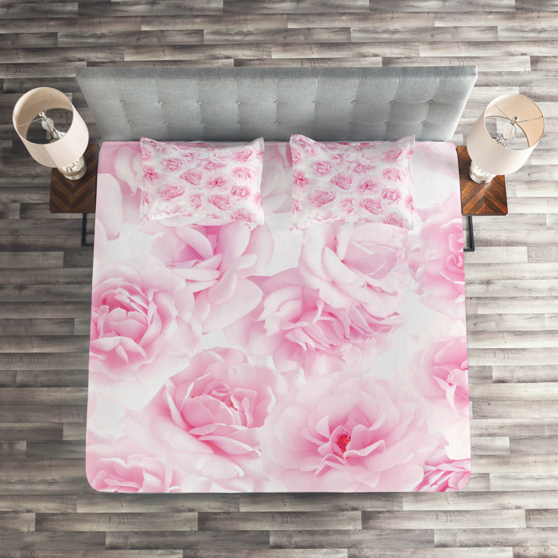 Farmhouse / Country Floral Coverlet