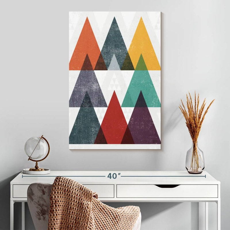 Avery Mod Triangle Retro, 30" H x 20" W