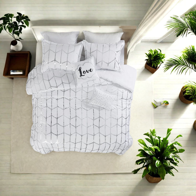 Luxury Contemporary Bedding Sets, Microfiber Polyester, Modern Bedroom Style