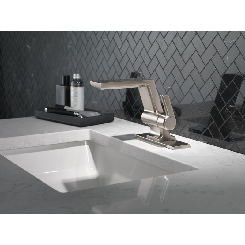Pivotal Single Hole Bathroom Faucet with Drain Assembly and DIAMOND™ Seal Technology, Stainless