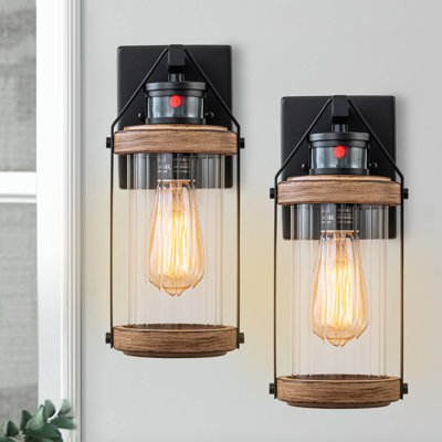 Quayle Wall Light