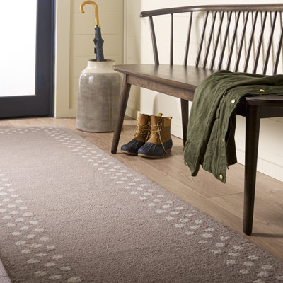 Laine touffetée à la main Martha Stewart; Tapis intérieur / extérieur en coton à pois